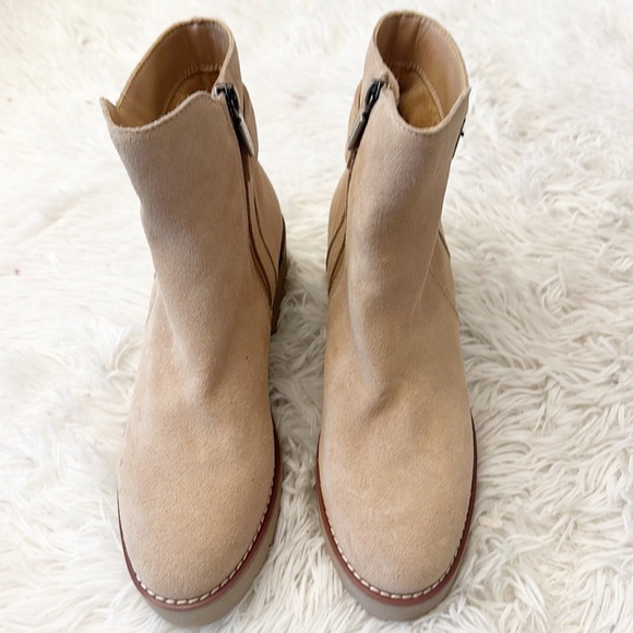 Blondo Beige Suede Darleen Lug sole ankle boot waterproof women size 7.5 - Picture 4 of 8